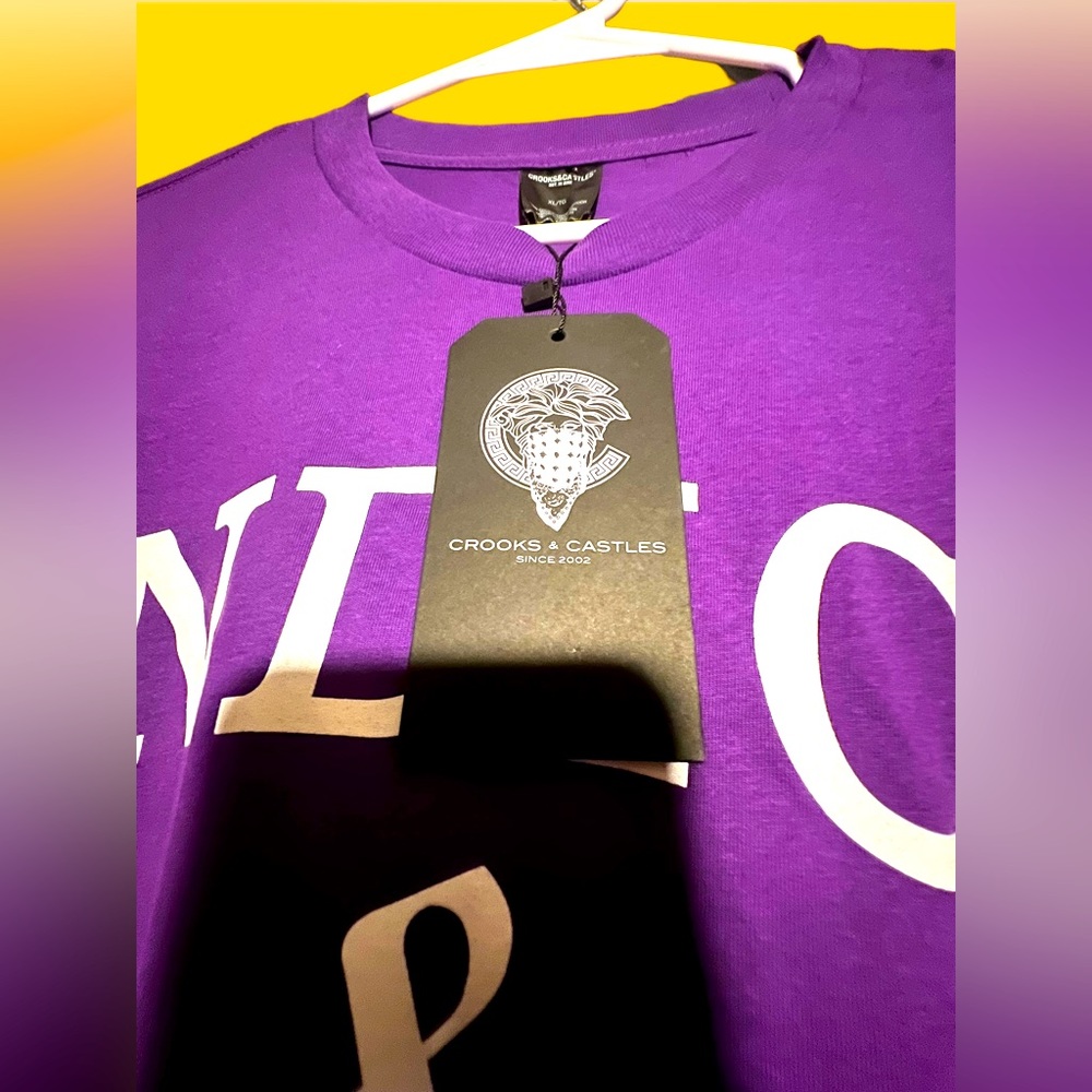 Crooks and castle tshirt